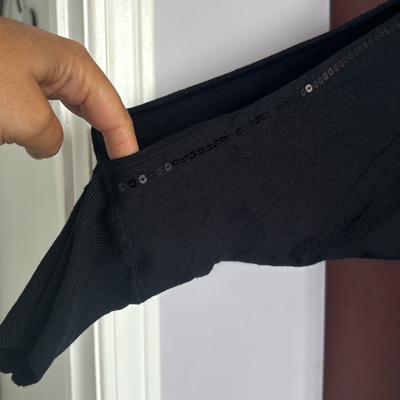 This can be worn as a top or dress depending how tall you are - Picture 2 of 6